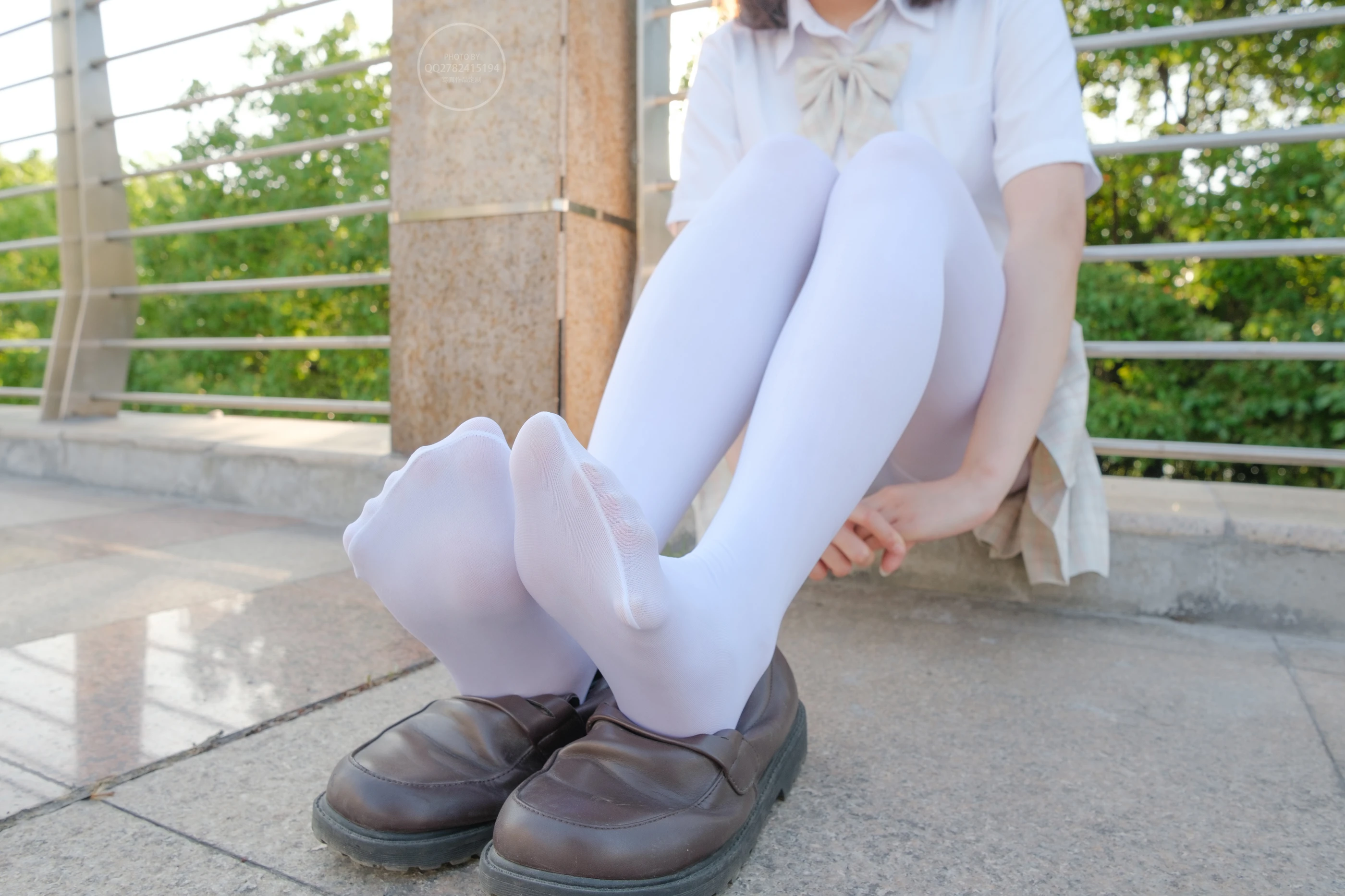 森萝财团 有料 NO.040 海边JK制服白丝 [95P]插图9